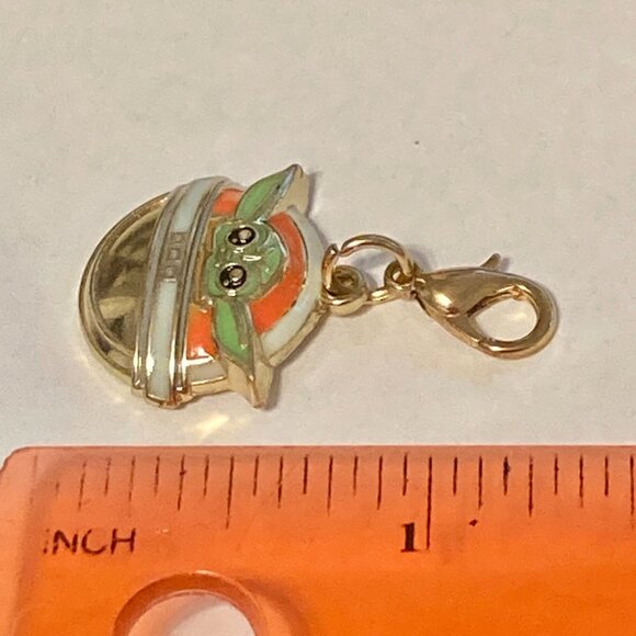 Star Wars The Child Baby Yoda Grogu Mandalorian Charm Clip On Zipper Pull - Picture 10 of 10